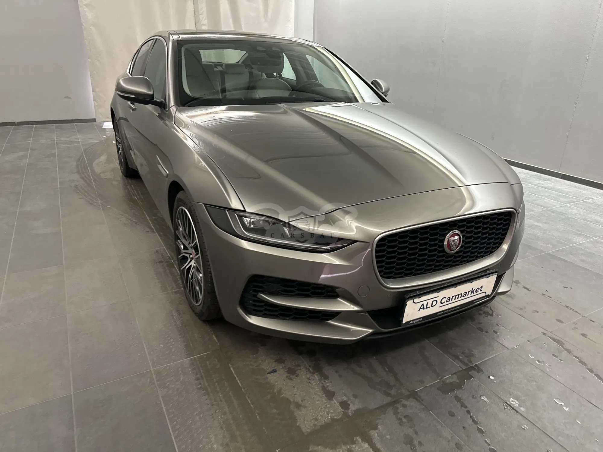 Jaguar XE 2020
