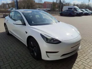 Tesla Model 3 Standard Range Plus 2021