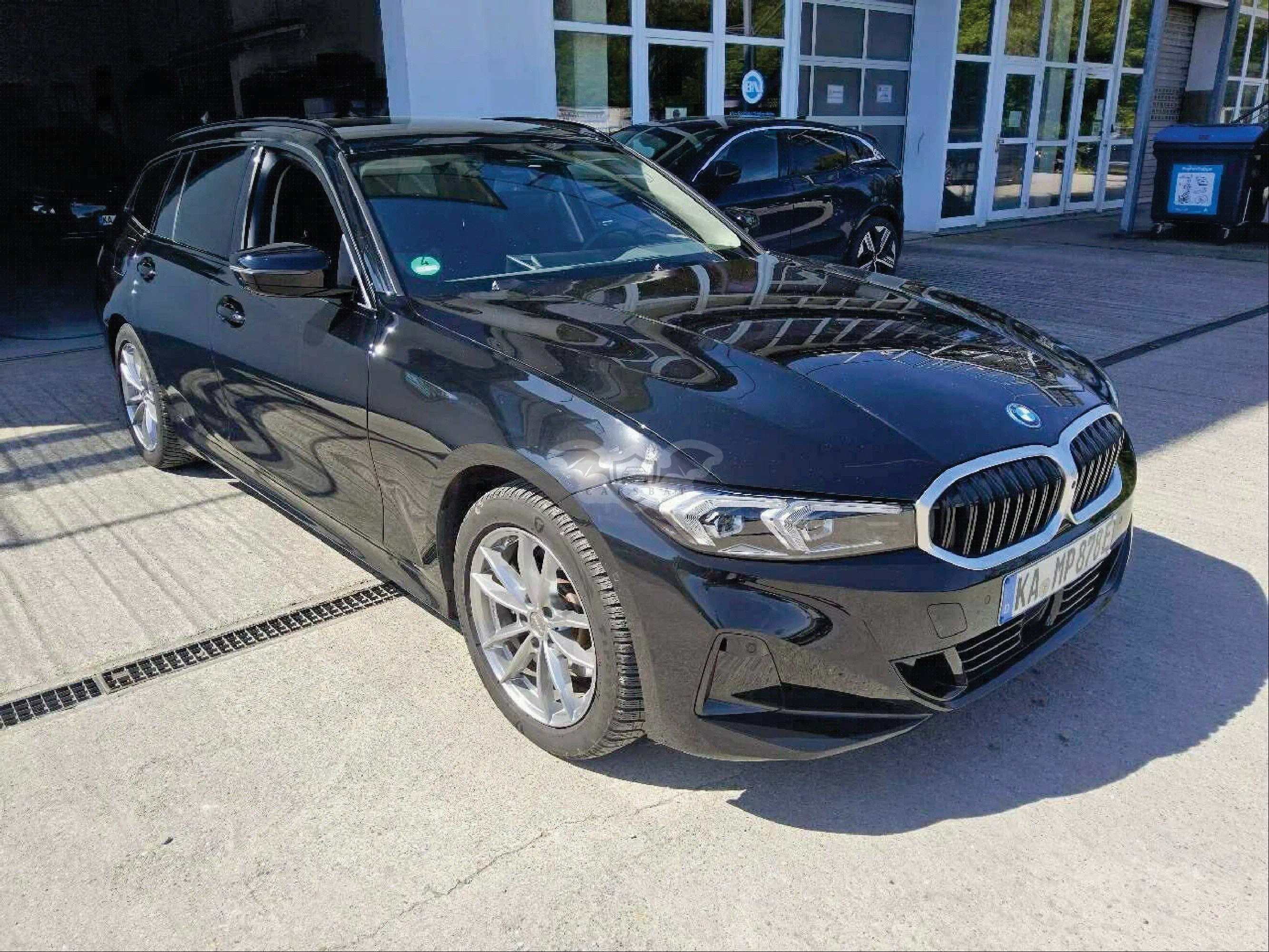 BMW 3 Series Touring 320e 2023