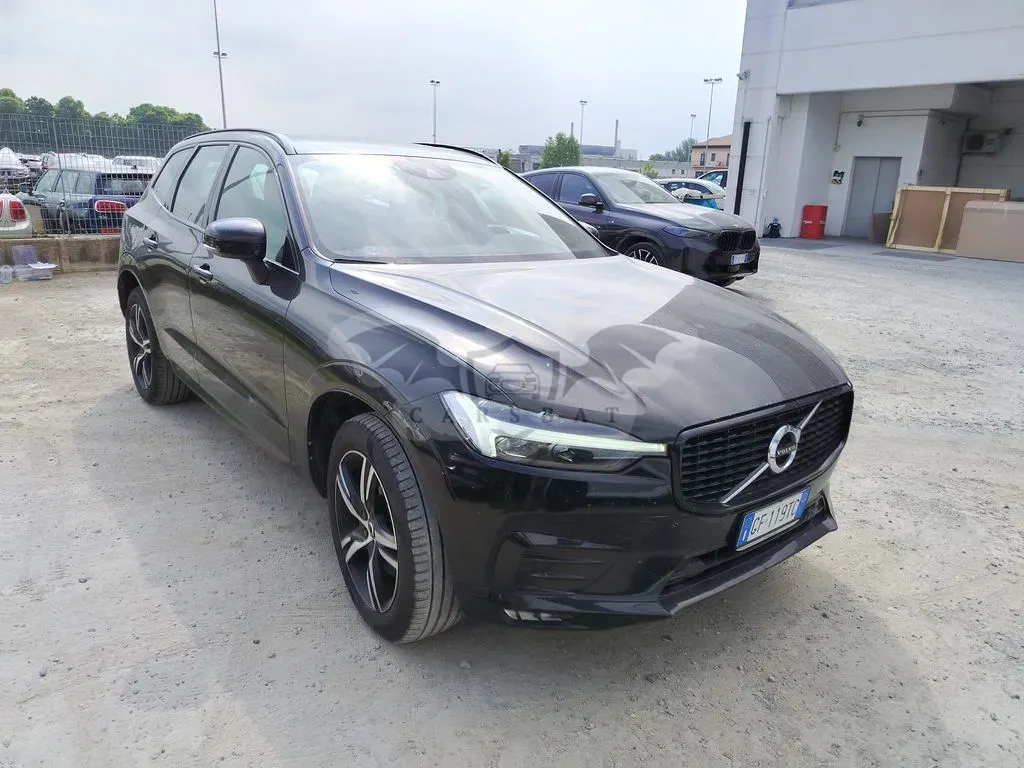Volvo XC60 2.0 B4 R-Design 2021