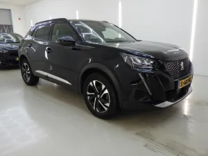 Peugeot 2008 1.2i Allure 2023