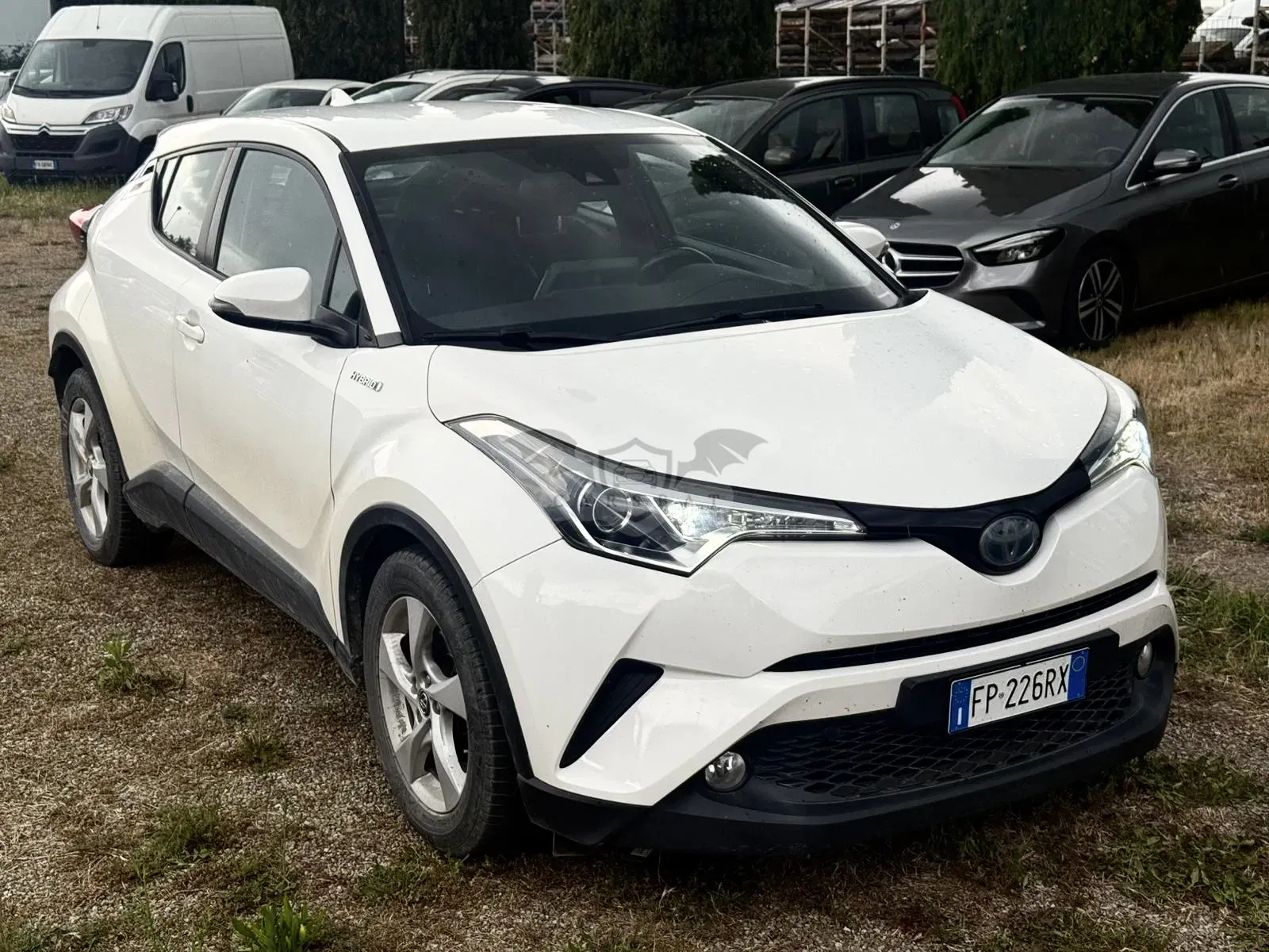 Toyota C-HR 1.8h Business 2018