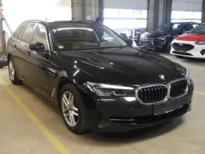 BMW 5 Series Touring 520d 2023