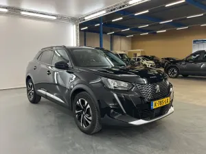 Peugeot 2008 1.2i Allure 2021