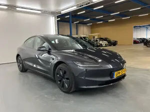 Tesla Model 3 60 kWh 2024