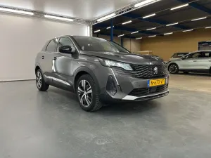 Peugeot 3008 1.2i Allure 2022