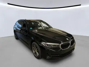 BMW 5 Series Touring 530i 2023