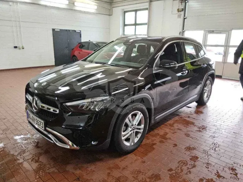 Mercedes-Benz GLA 200 progressive 2025