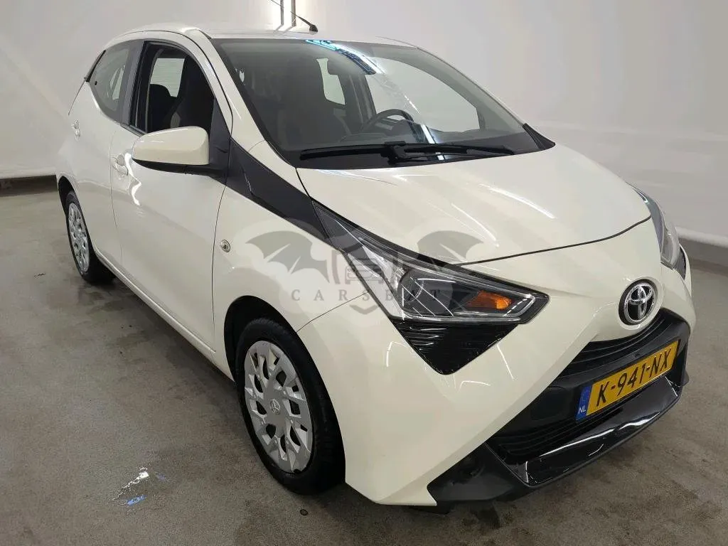 Toyota Aygo 1.0 VVT-i X-Play 2021