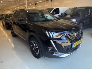 Peugeot 2008 1.2i GT 2021