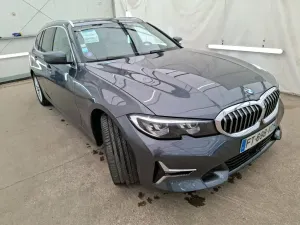 BMW 3 Series Touring 330e Luxury 2020