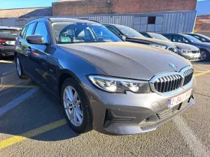 BMW 3 Series Touring 330e Lounge 2022