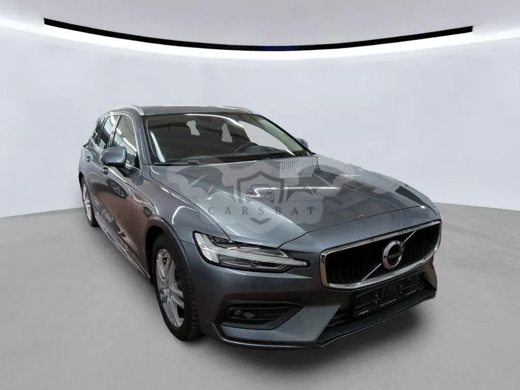 Volvo V60 B4 Momentum Pro 2021