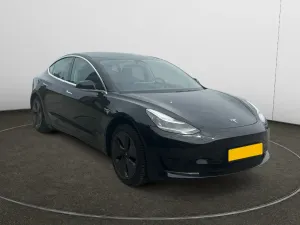 Tesla Model 3 Standard Range 60 kWh 2019