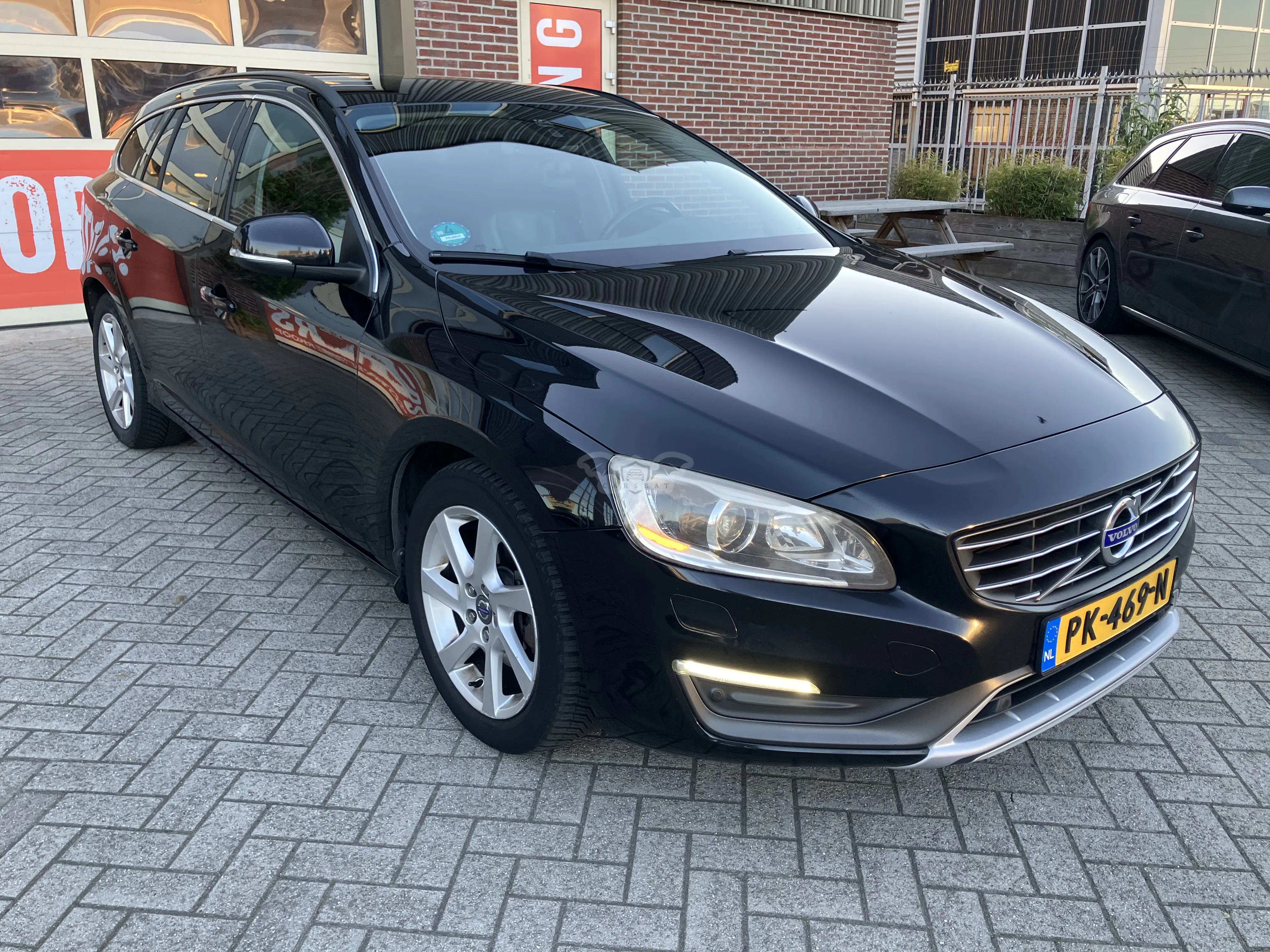 Volvo V60 D3 Momentum 2014