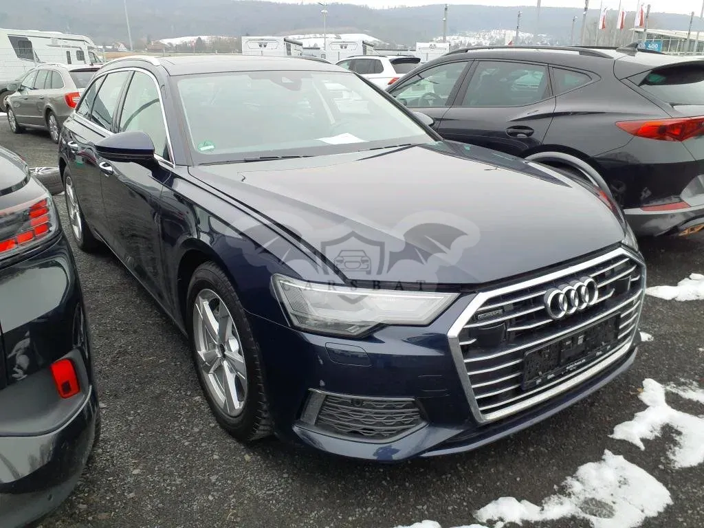 Audi A6 Avant 45 TFSI Design 2023