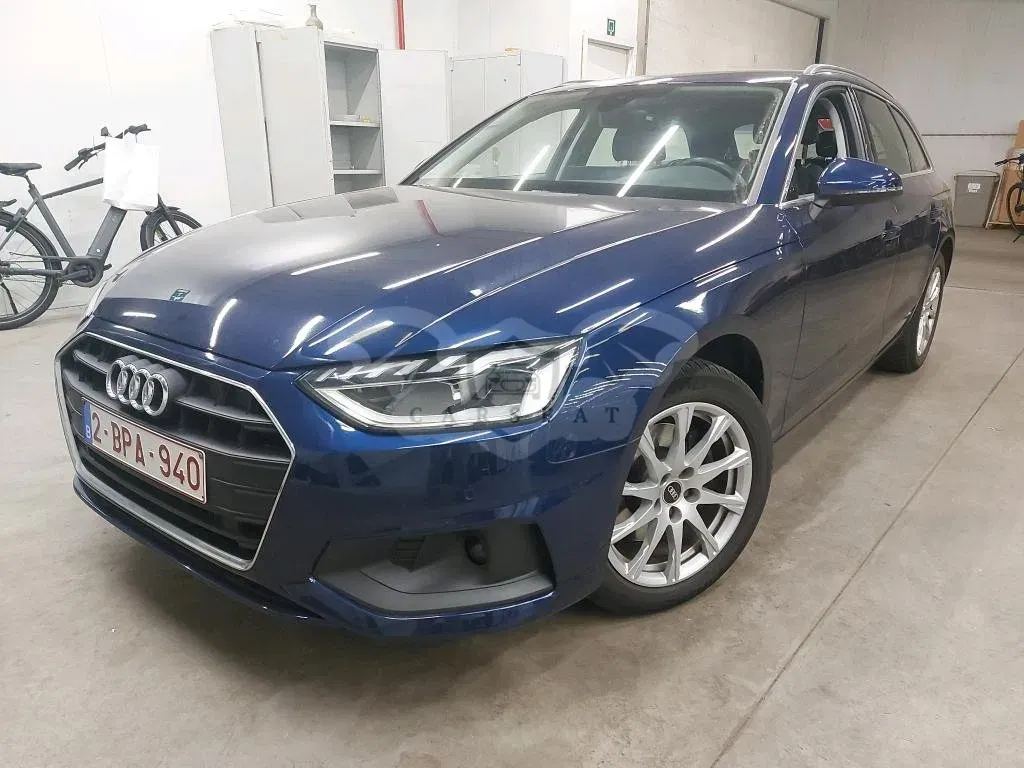 Audi A4 Avant 30 TDI Attraction 2022