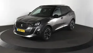 Peugeot 2008 1.2i GT 2022