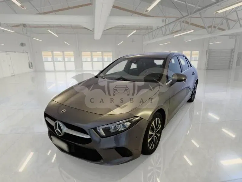 Mercedes-Benz A 180d Business 2022
