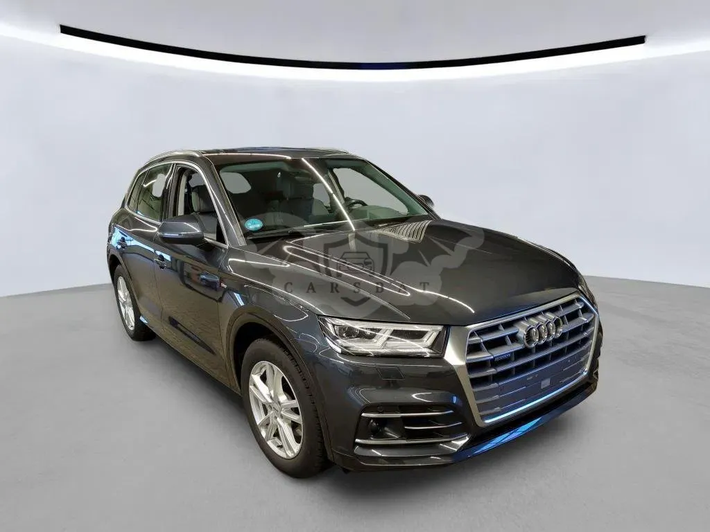 Audi Q5 50 TFSIe Design 2020