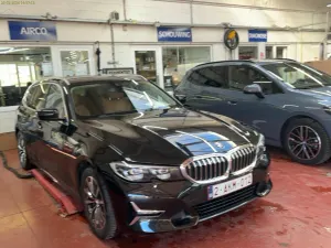 BMW 3 Series Touring 330e 2021
