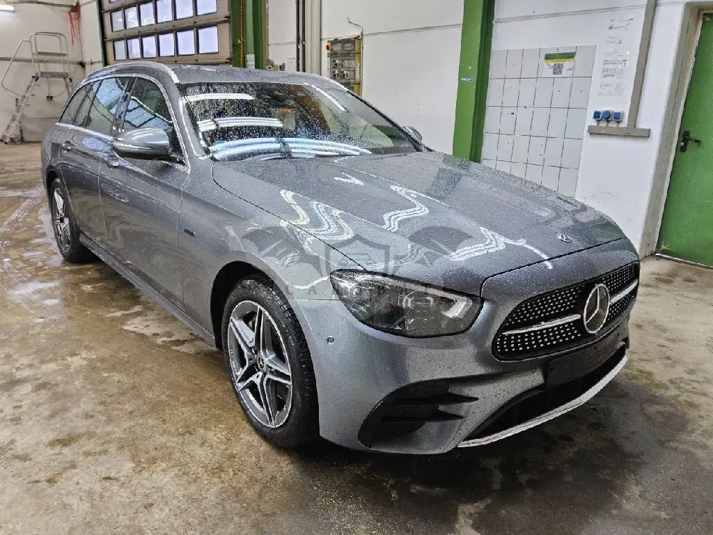 Mercedes-Benz E Break 300de AMG Line 2021
