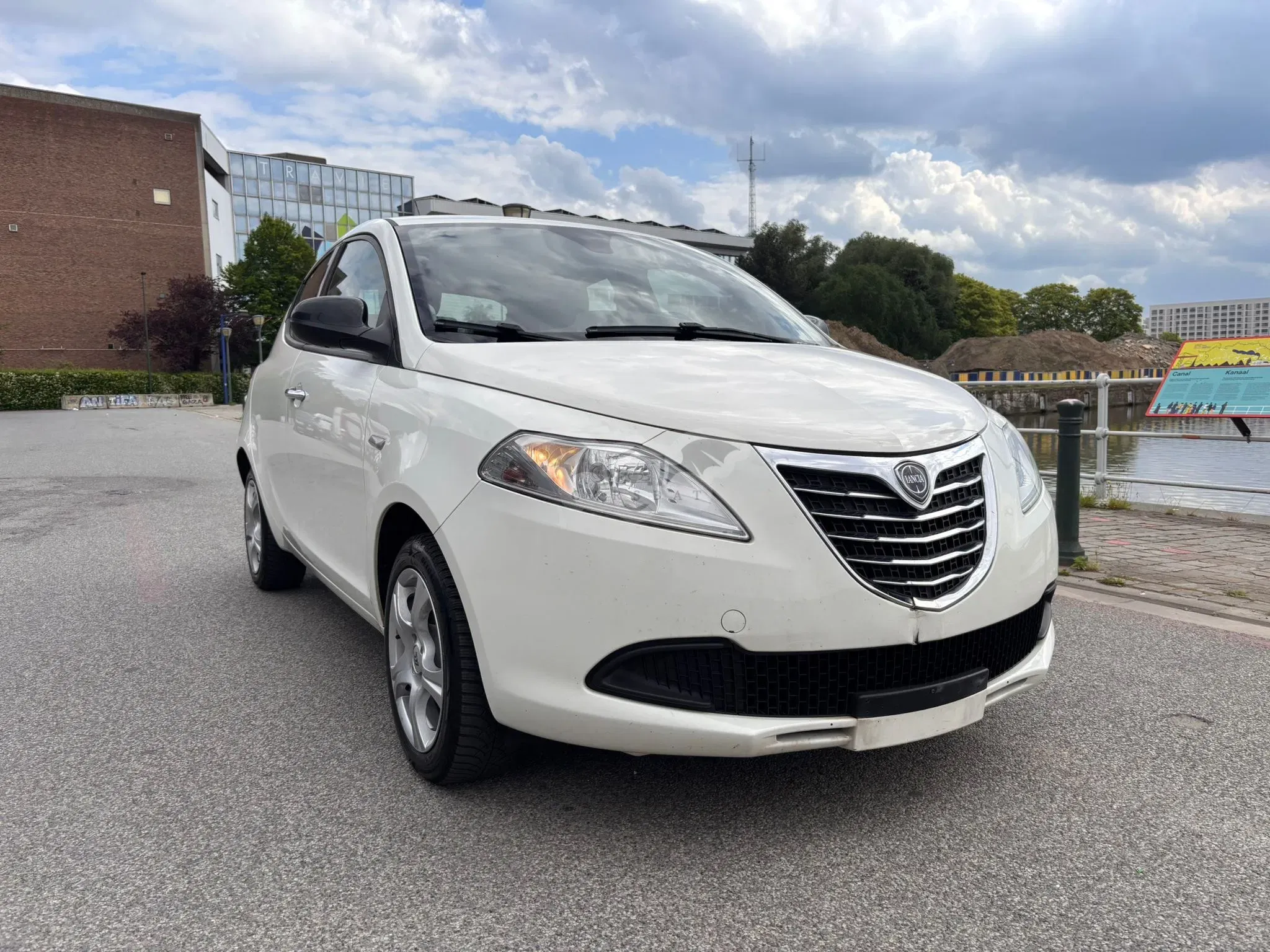 Lancia Ypsilon 1.2 2012
