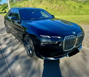 BMW 7 Series 740 2023