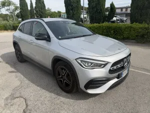 Mercedes-Benz GLA 200d Premium 2021