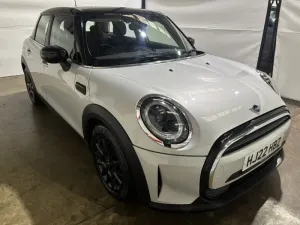 Mini 3 Doors Cooper 1.5 Classic 2022