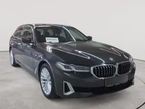 BMW 5 Series Touring 530e Luxury 2021