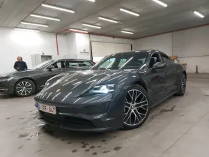 Porsche Taycan 2022