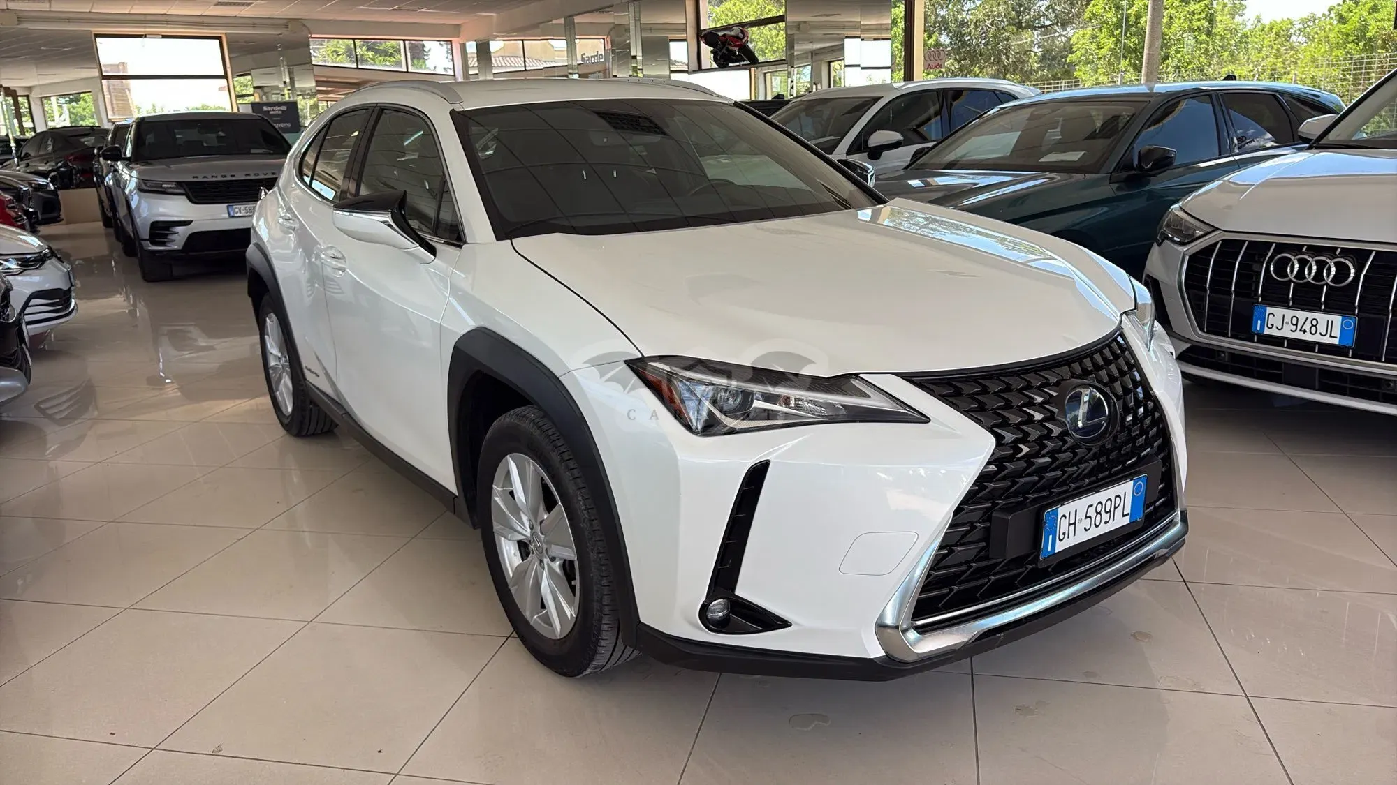 Lexus UX 250h Business 2021