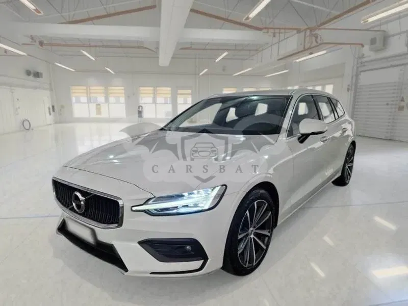 Volvo V60 B4 Momentum 2021