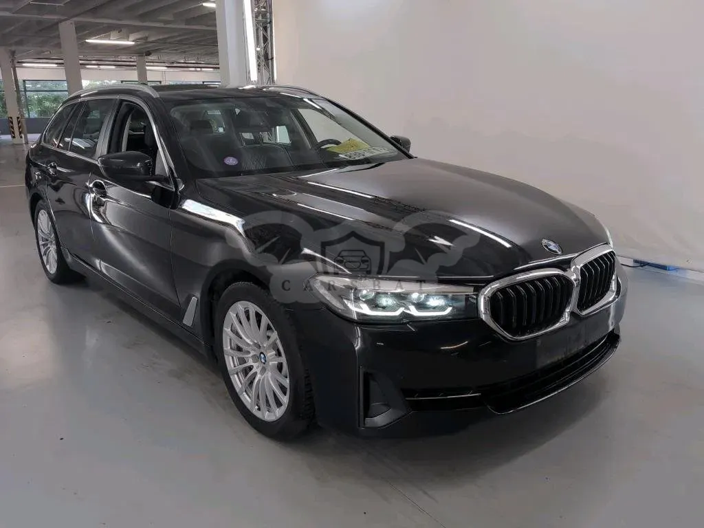 BMW 5 Series Touring 530e 2021