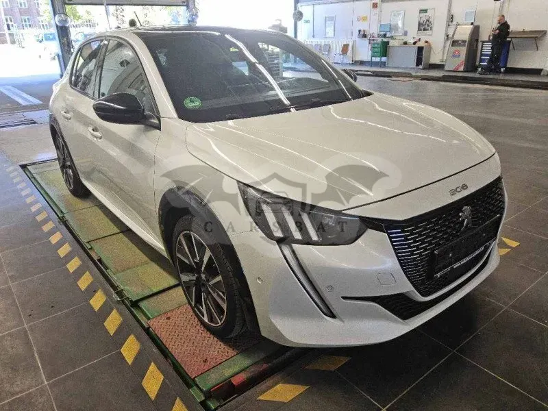 Peugeot 208 GT 2021