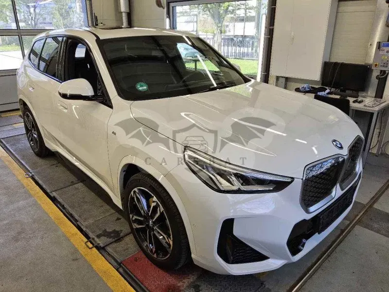 BMW iX1 M Sportpaket 2024
