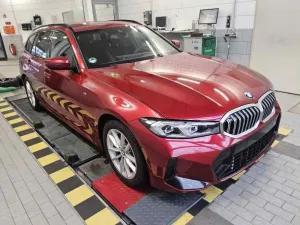 BMW 3 Series Touring 318i 2025