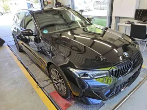 BMW 3 Series Touring 330i 2023