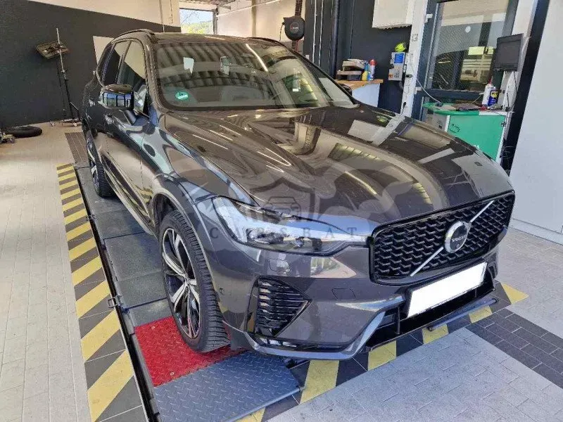 Volvo XC60 3.2 Ultimate Dark 2024