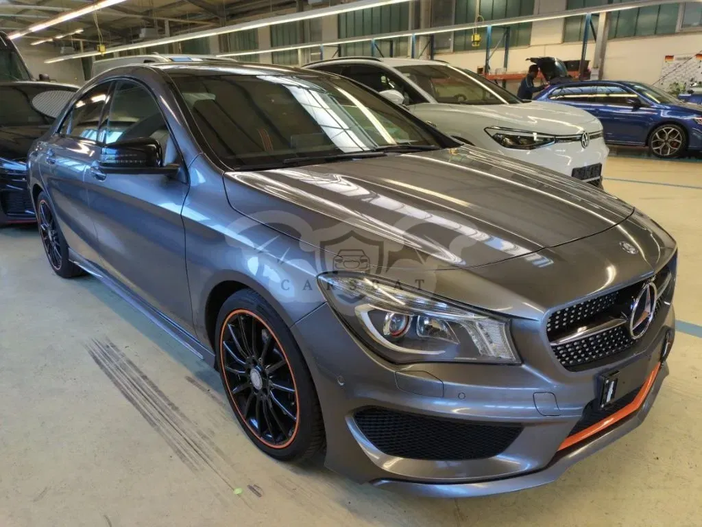 Mercedes-Benz CLA Orange Art Edition 2015