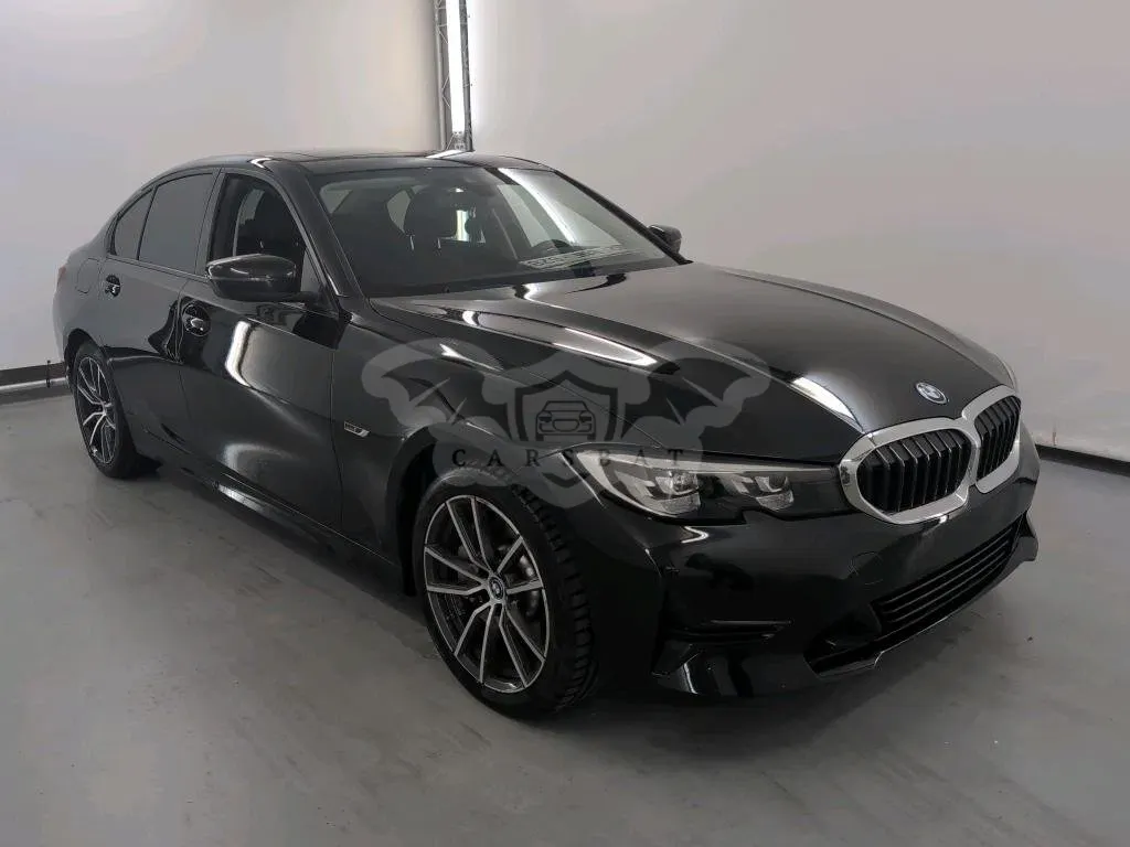 BMW 3 Series 330e 2022