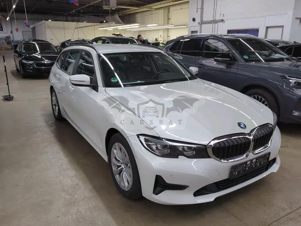 BMW 3 Series Touring 318d Advantage 2022
