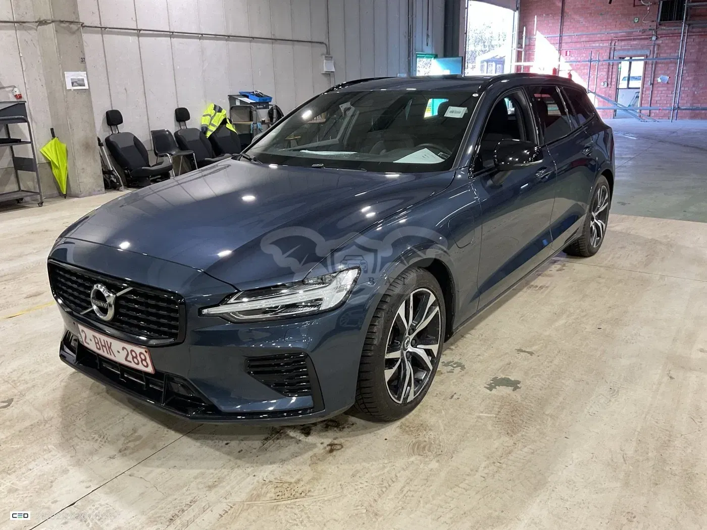 Volvo V60 T6 R-Design 2021