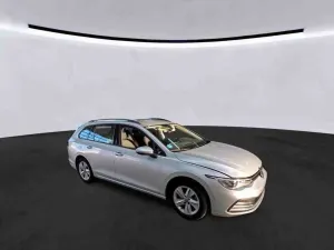 Volkswagen Golf Variant 1.5 eTSI Life 2023