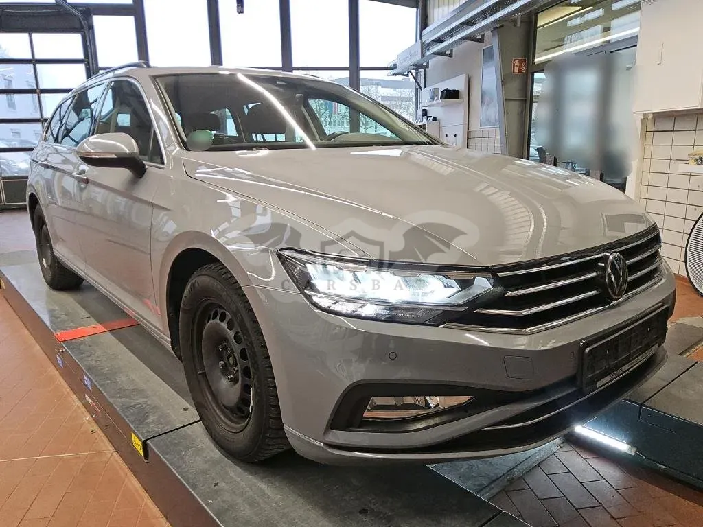 Volkswagen Passat Variant 2.0 TDI Business 2022