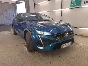 Peugeot 408 1.2i Allure 2023