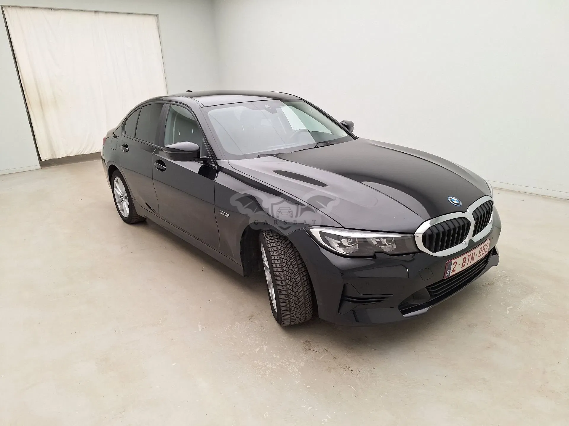 BMW 3 Series 320e Business 2022
