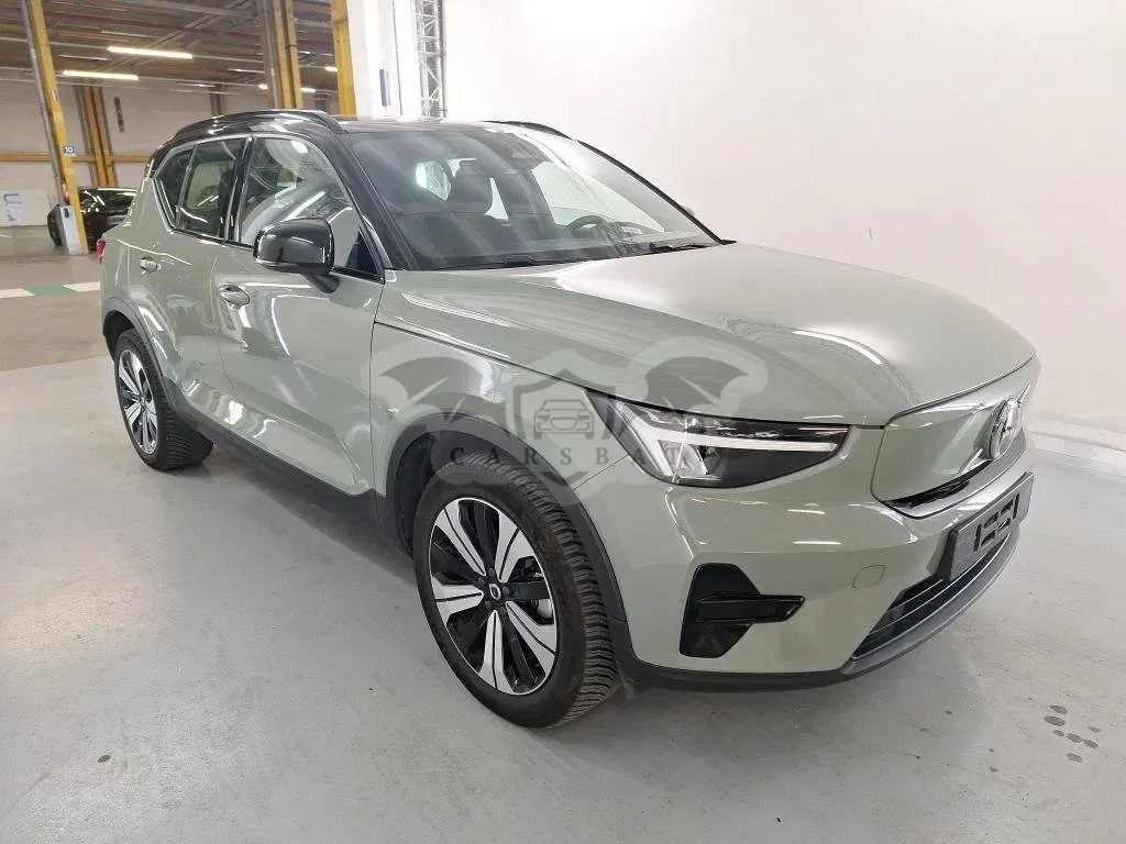Volvo XC40 Plus 2023
