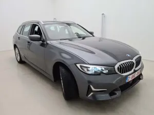 BMW 3 Series Touring 330e Luxury 2021
